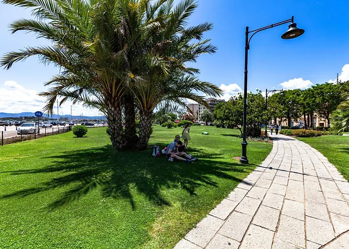 Cavour Living * Ольбия