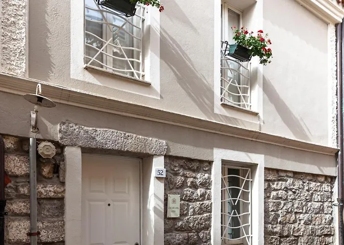 Cavour Living * Olbia