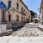 Cavour Living *
