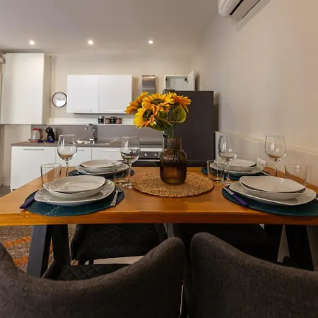 Cavour Living - Luxury Design Centro Holiday home *
