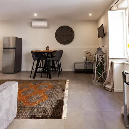 Cavour Living - Luxury Design Centro Holiday home *